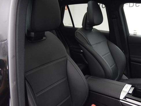 Used 2026 Mercedes-Benz GLC 300 GLC 300 image 17