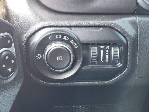 Used 2022 Jeep Wrangler Unlimited Sport image 22