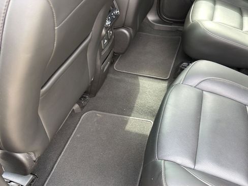 Used 2019 GMC Acadia SLT AWD/4WD image 24