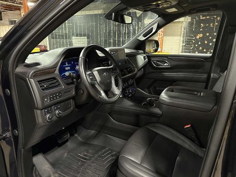 Used 2022 Chevrolet Tahoe Z71 w/ Luxury Package AWD/4WD image 32