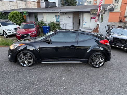 Used 2014 Hyundai Veloster Turbo w/ Turbo Technology Package 04 FWD image 9