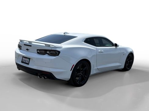 Used 2021 Chevrolet Camaro SS RWD image 5