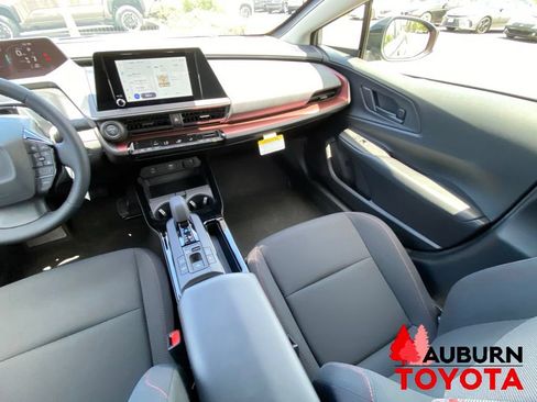 New 2026 Toyota Prius Plug-In Hybrid FWD image 22
