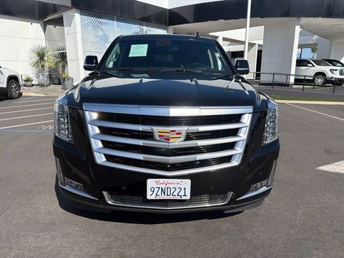 Used 2015 Cadillac Escalade ESV Luxury RWD image 3