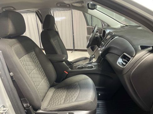 Used 2019 Chevrolet Equinox LT FWD image 14