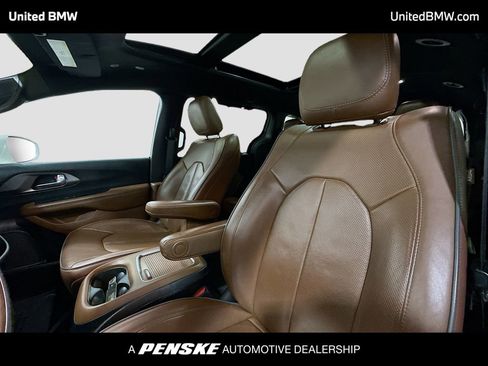 Used 2020 Chrysler Pacifica Limited w/ Advanced Safetytec Group image 5