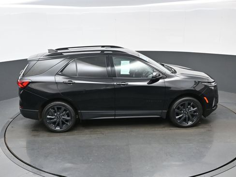 Used 2023 Chevrolet Equinox RS image 38