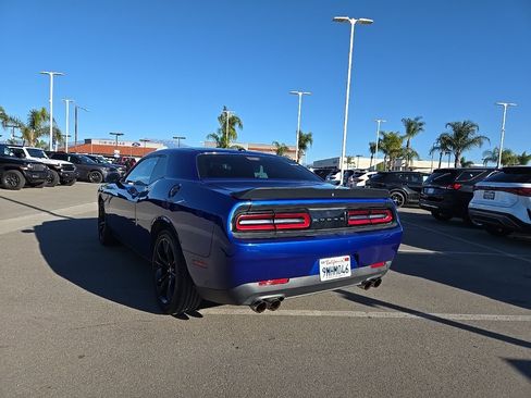 Used 2018 Dodge Challenger SXT w/ Blacktop Package image 7