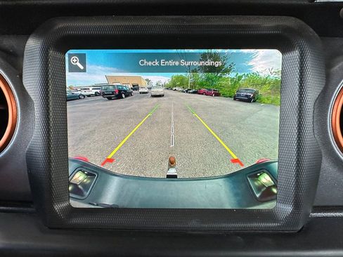Used 2021 Jeep Gladiator Mojave AWD/4WD image 7