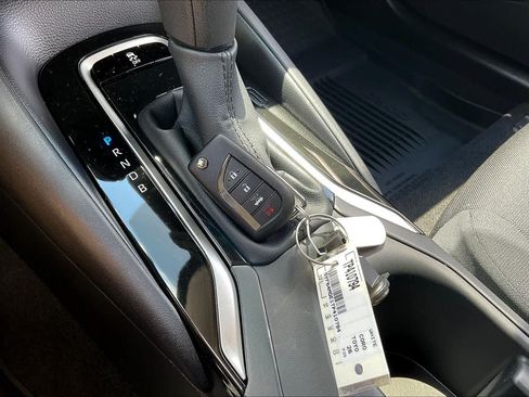 Used 2026 Toyota Corolla LE FWD image 14