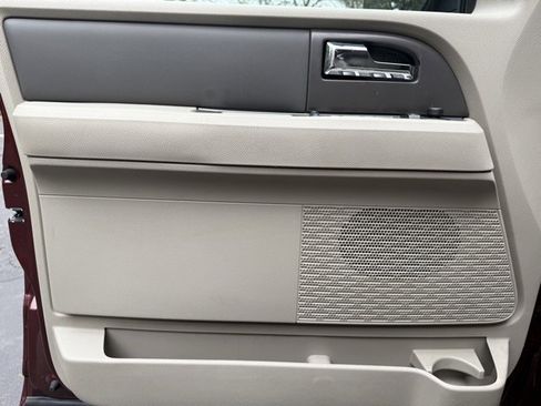 Used 2012 Ford Expedition EL XLT image 18