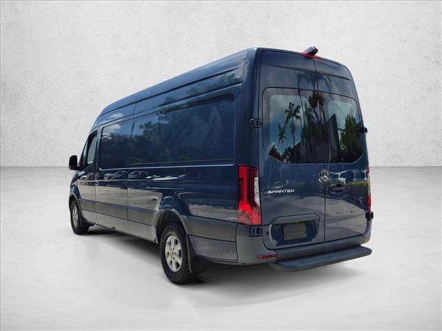 Used 2024 Mercedes-Benz eSprinter 170 Cargo image 7