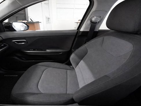 Used 2025 Kia K4 FWD image 17