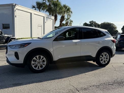 Used 2026 Ford Escape Active w/ Tech Pack #1 FWD image 9