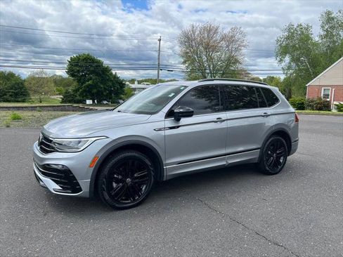 Certified 2022 Volkswagen Tiguan SE R-Line AWD/4WD image 1
