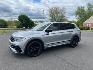 Certified 2022 Volkswagen Tiguan SE R-Line AWD/4WD video 1