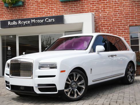 Used 2024 Rolls-Royce Cullinan w/ Cullinan Package AWD/4WD image 1