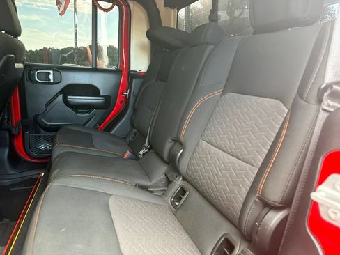 Used 2021 Jeep Gladiator Mojave AWD/4WD image 8