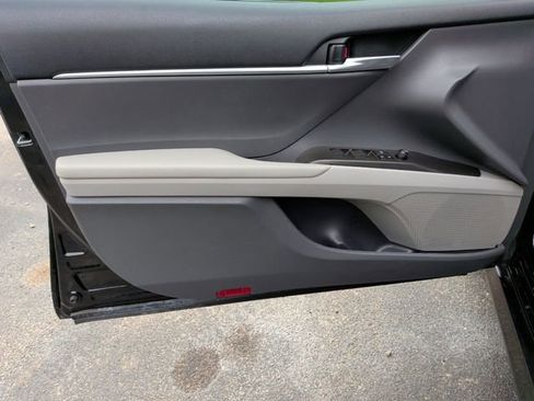 Used 2023 Toyota Camry LE FWD image 13