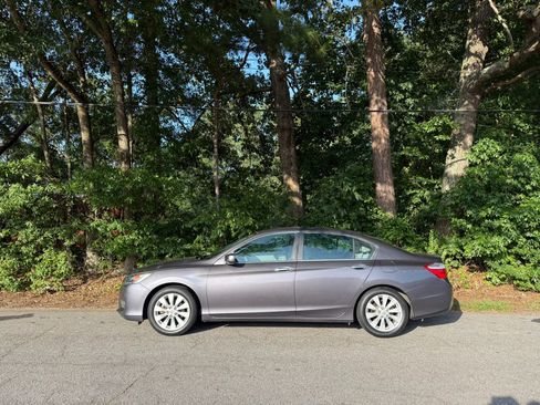 Used 2014 Honda Accord EX image 2