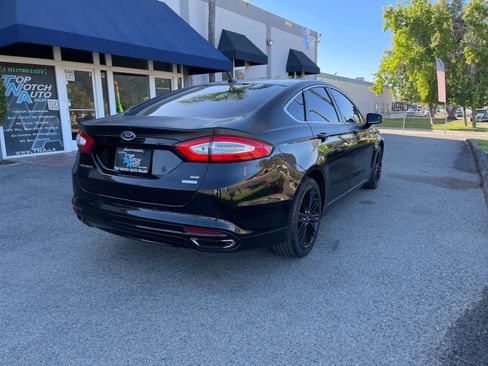 Used 2016 Ford Fusion SE w/ Equipment Group 202A FWD image 5