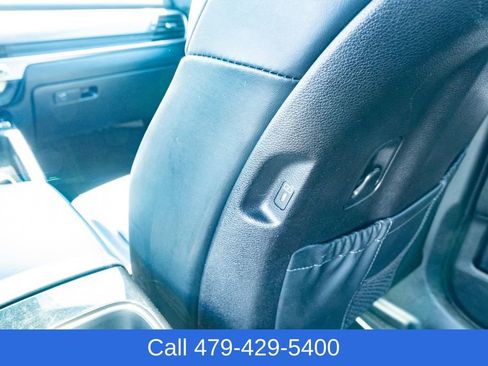 Used 2025 Kia Telluride S AWD/4WD image 37