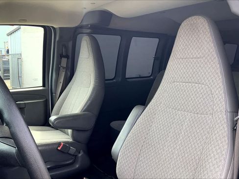 Used 2019 Chevrolet Express 3500 LT w/ LT Preferred Equipment Group RWD image 11