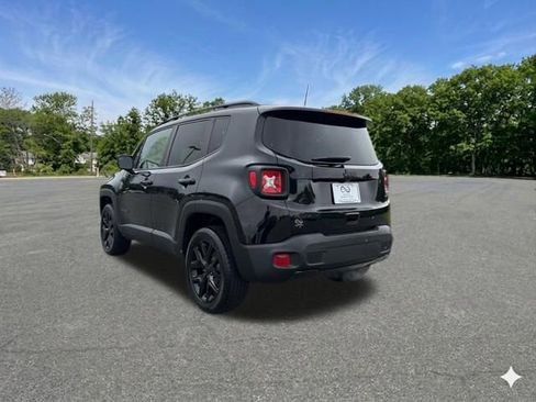 Used 2022 Jeep Renegade Altitude w/ Sun/Sound Group AWD/4WD image 6
