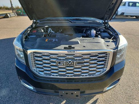 Used 2020 GMC Yukon XL Denali w/ Denali Ultimate Black Edition AWD/4WD image 27