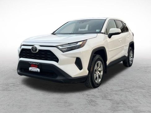 Certified 2023 Toyota RAV4 LE image 31