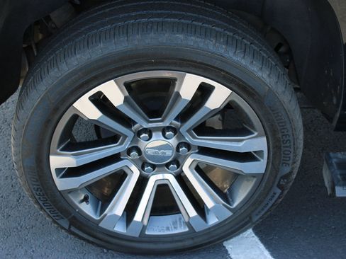 Used 2019 GMC Yukon Denali w/ Denali Ultimate Package image 27