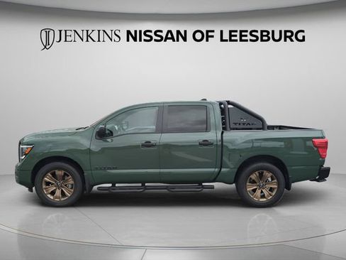 Certified 2024 Nissan Titan SV w/ SV Bronze Edition Package RWD image 10