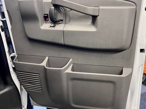 Used 2019 Chevrolet Express 3500 LT w/ LT Preferred Equipment Group image 16