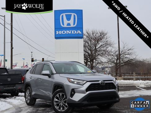 Used 2022 Toyota RAV4 XLE Premium image 1