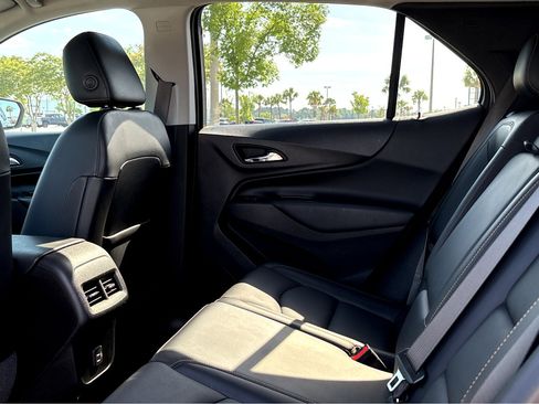 Used 2021 Chevrolet Equinox LT image 16