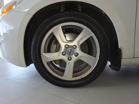 Used 2012 Volvo S60 T5 w/ Climate Pkg FWD image 12
