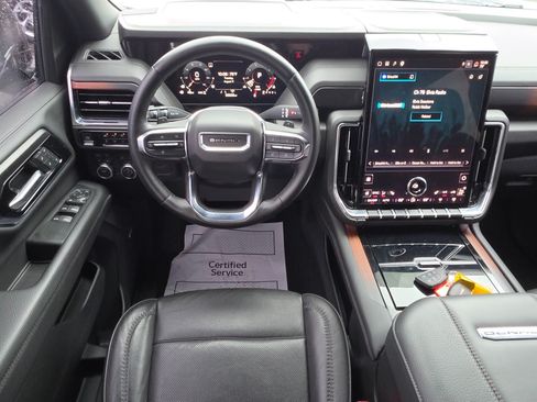 Used 2025 GMC Yukon Denali AWD/4WD image 31