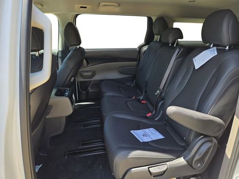 New 2026 Kia Carnival image 19