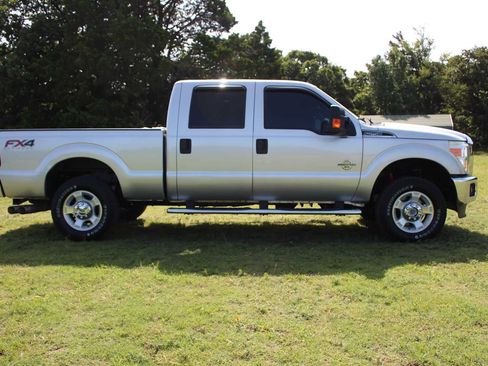 Used 2016 Ford F250 XLT w/ XLT Value Package AWD/4WD image 16