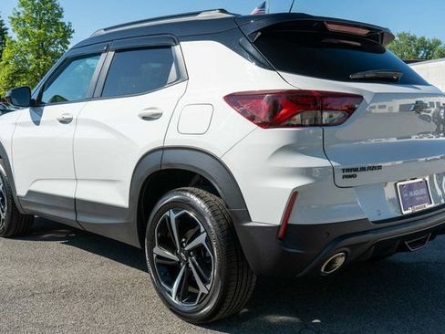 Used 2022 Chevrolet TrailBlazer RS w/ Technology Package AWD/4WD image 8