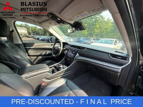 Used 2023 Jeep Grand Cherokee L Limited AWD/4WD image 47