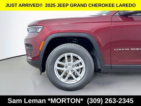 New 2025 Jeep Grand Cherokee Laredo w/ Luxury Tech Group I image 30