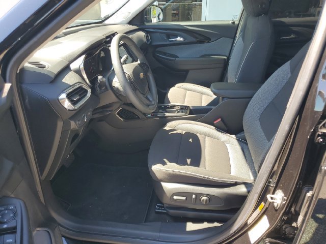 Used 2022 Chevrolet TrailBlazer LT w/ Convenience Package FWD image 21
