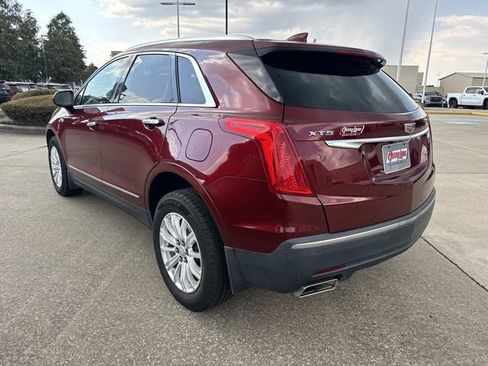 Used 2017 Cadillac XT5 FWD image 6