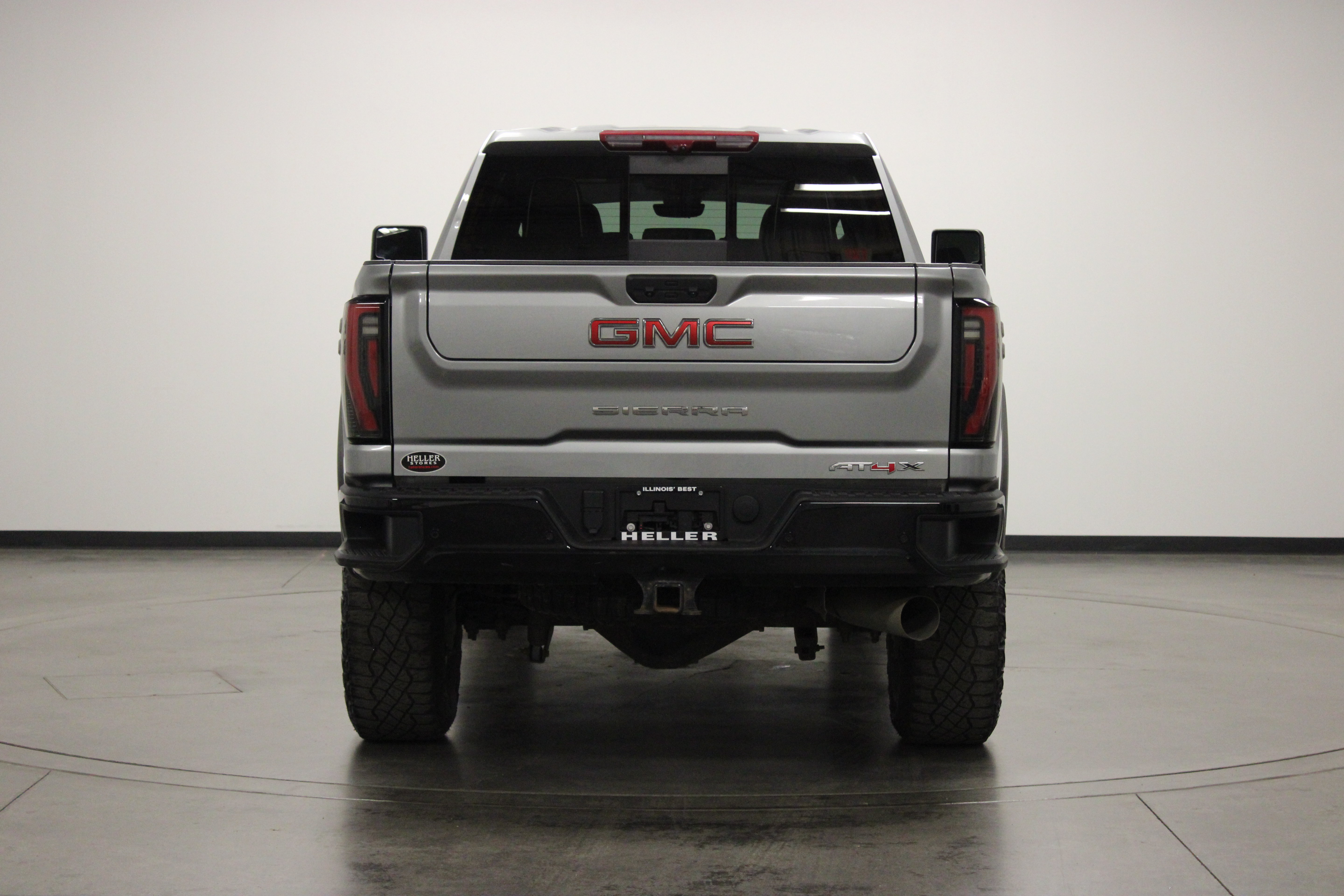 Used 2024 GMC Sierra 2500 AT4X AWD/4WD image 7