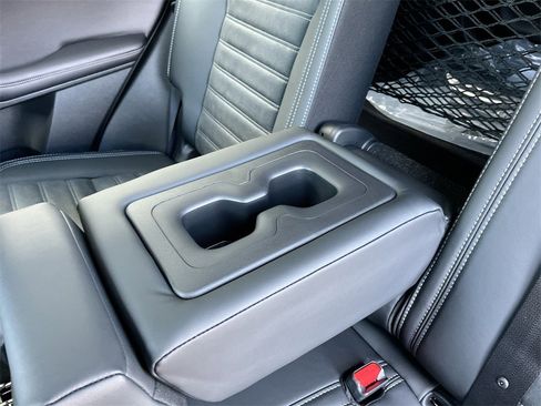 New 2025 Mitsubishi Outlander SE image 27