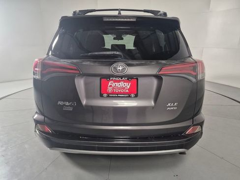 Used 2018 Toyota RAV4 XLE image 12