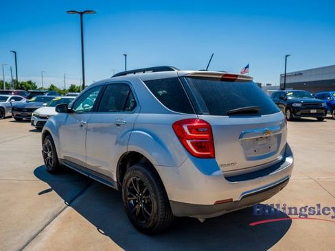 Used 2017 Chevrolet Equinox LT w/ Convenience Package FWD image 3