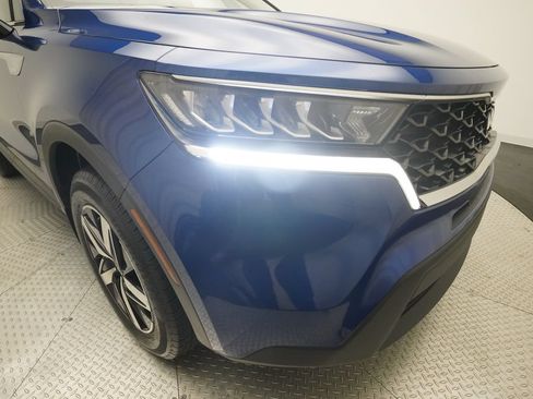 Used 2022 Kia Sorento LX AWD/4WD image 22