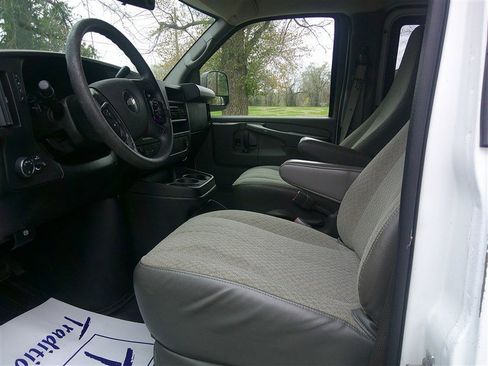 Used 2010 Chevrolet Express 1500 AWD w/ Power Package image 10